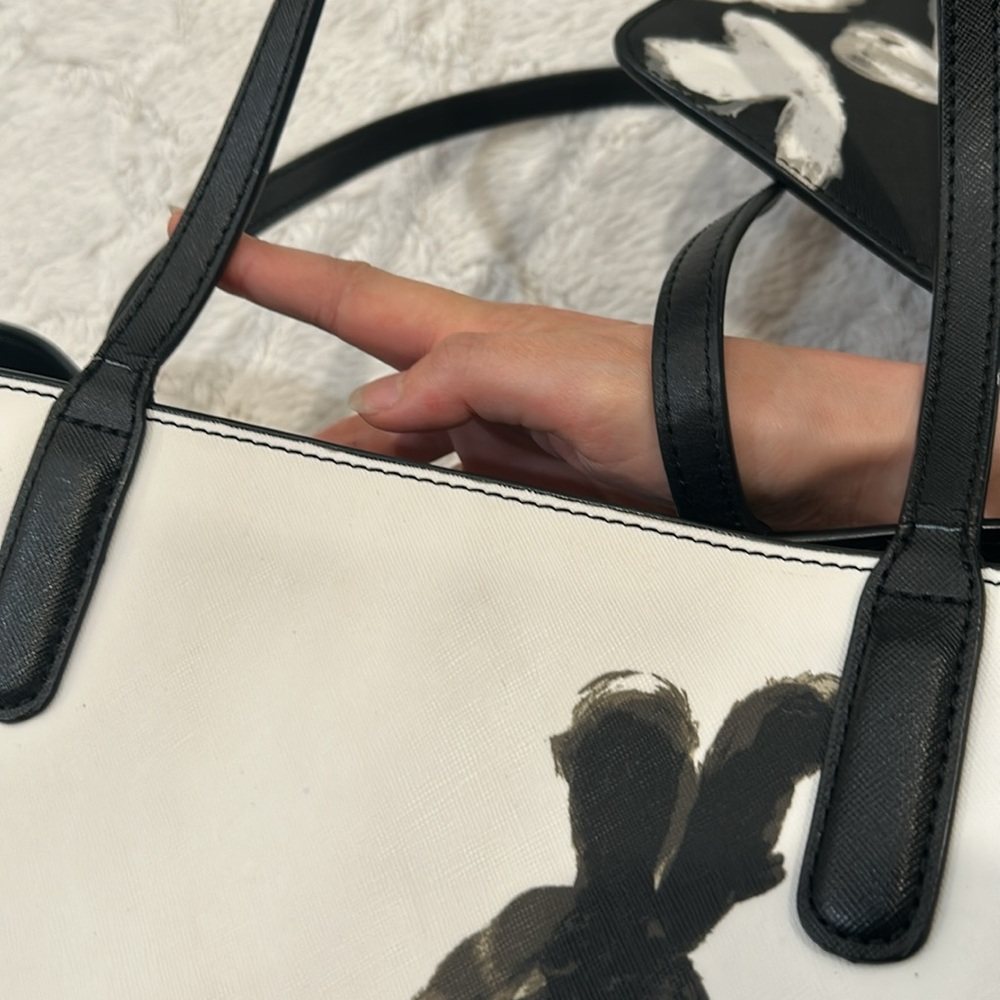 Rare MBMJ - Marc by Marc Jacobs Metropoli Unsmiley Striped Travel Tote and Pouch - Picture 8 of 16